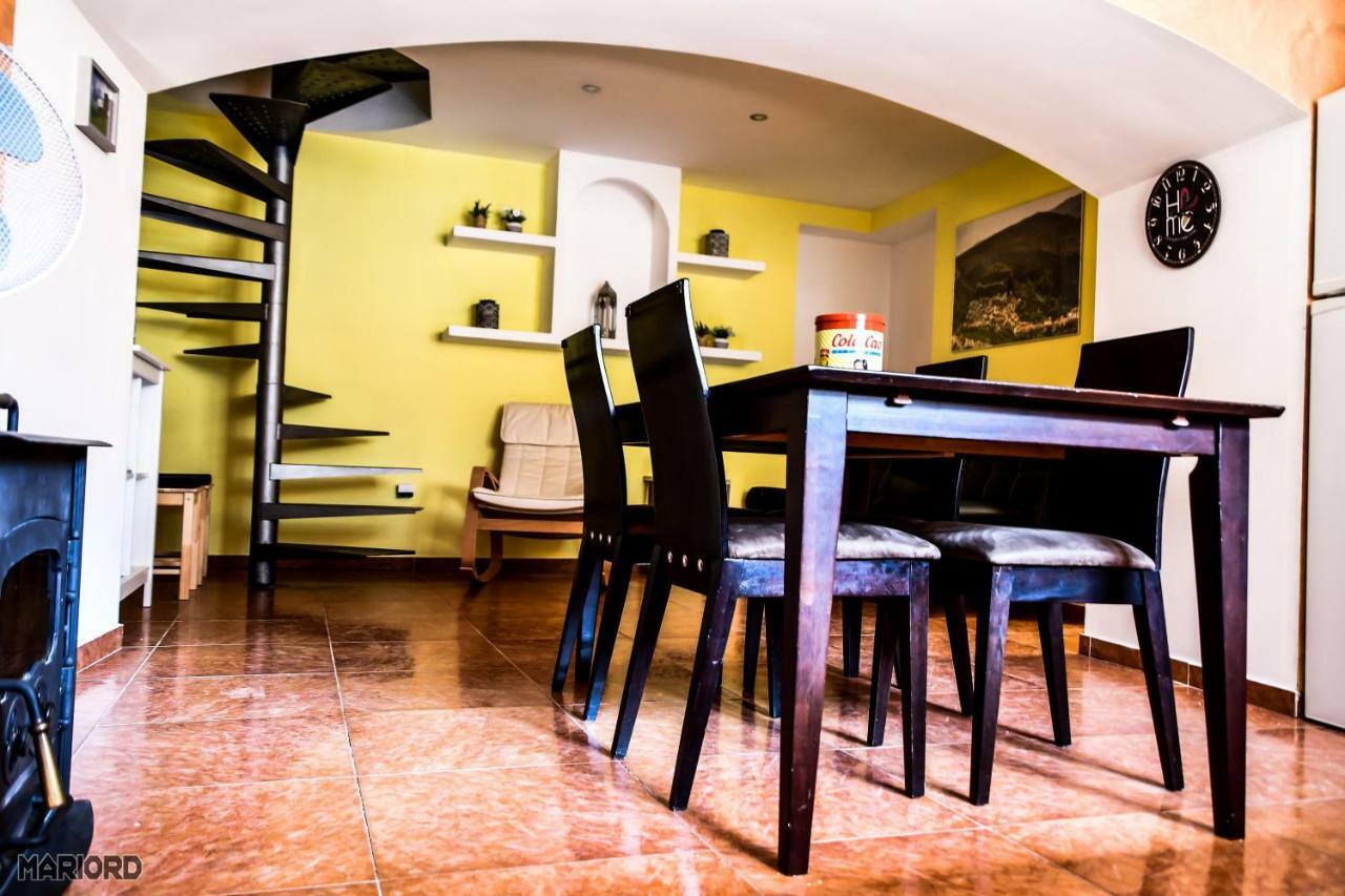 Casa Rural El Castillo 丘利利亚 外观 照片